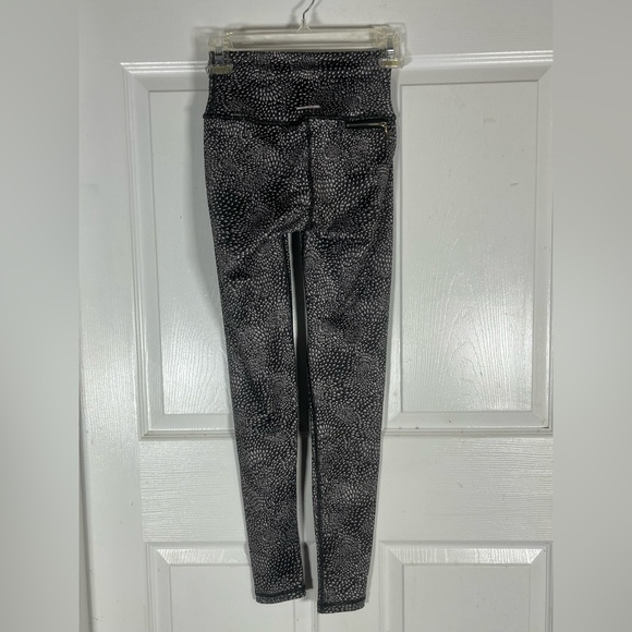 Aerie Chill Play Move Hi-Rise Zipper Pocket Legging XS - Picture 2 of 4